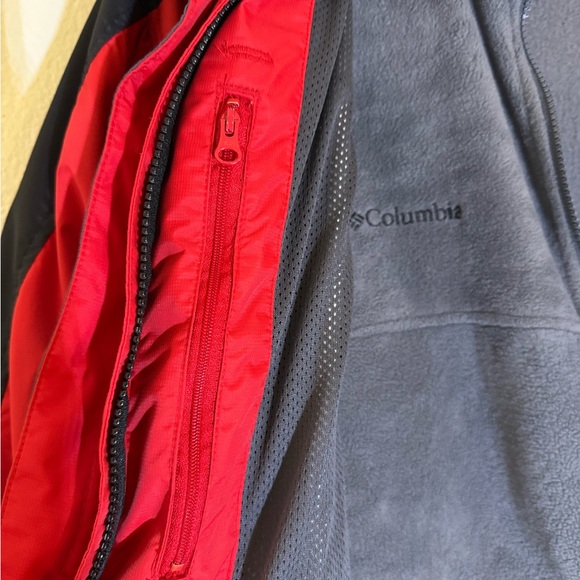 Columbia Men's Performance Jacket in Red and Gray - Picture 3 of 4